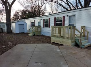 4420 Bowling St SW TRLR D5, Cedar Rapids, IA 52404