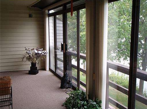 5th image of 530 Cliffs Dr APT 303C