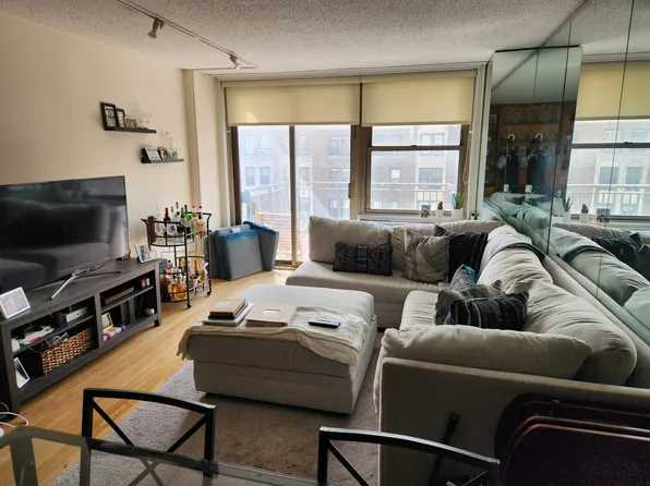 301 East 79th Street image 1 of 12