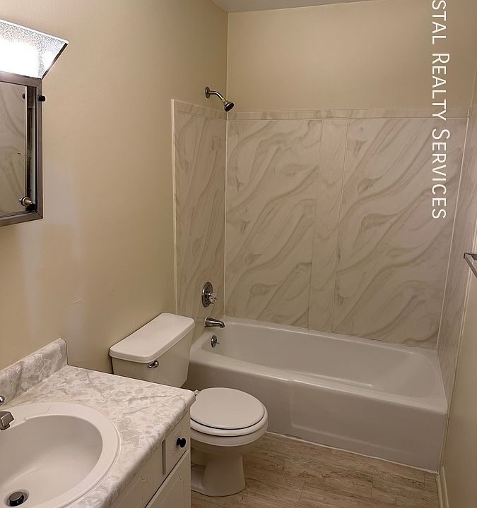 2nd image of 715 Greenwood St APT G