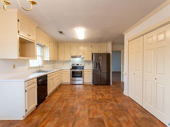 5th image of 106 Cranberry Way