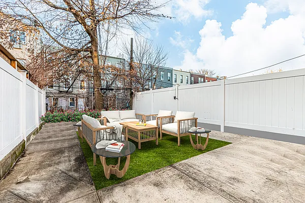 Rented by Five Stone NYC LLC | media 9