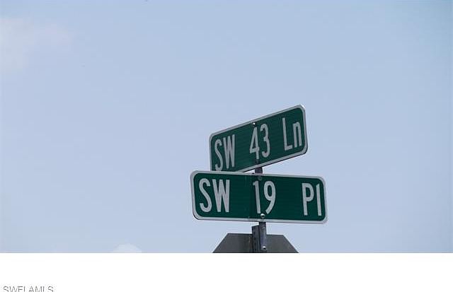 2nd image of 4326 SW 19th Pl