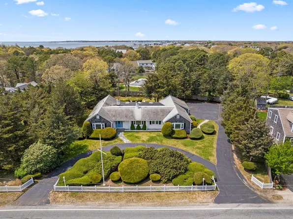 229 S Sea Avenue E, West Yarmouth, MA 02673