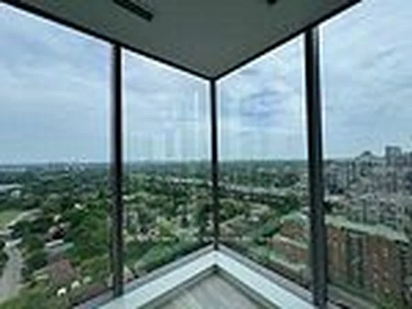 7 Golden Lion Hts, Toronto, ON