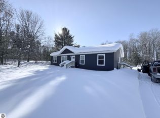 505 Ottawa Trl, Buckley, MI 49620