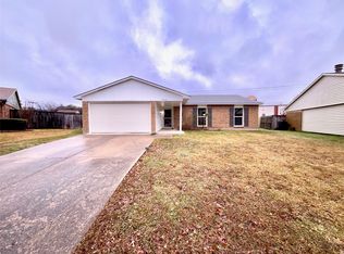 3732 Sugarberry Dr, Mesquite, TX 75150