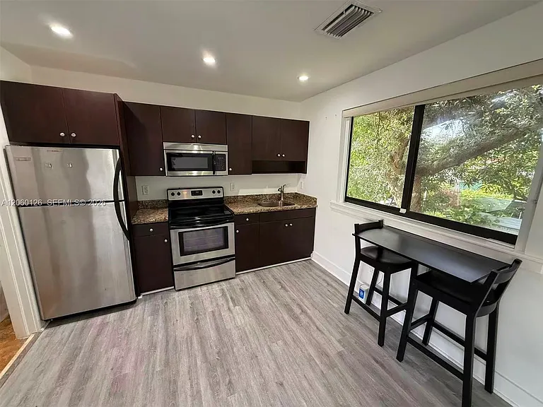 8881 SW 28th St — Photo 57