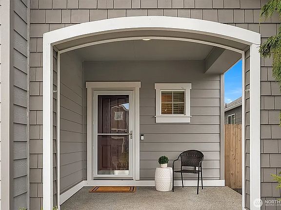2nd image of 24056 SE 263rd Pl