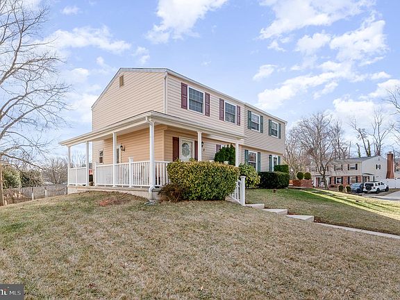 2nd image of 3 Debenham Ct