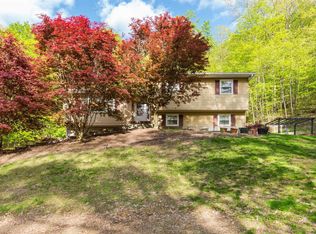 478 Creek Rd, Pleasant Valley, NY 12569