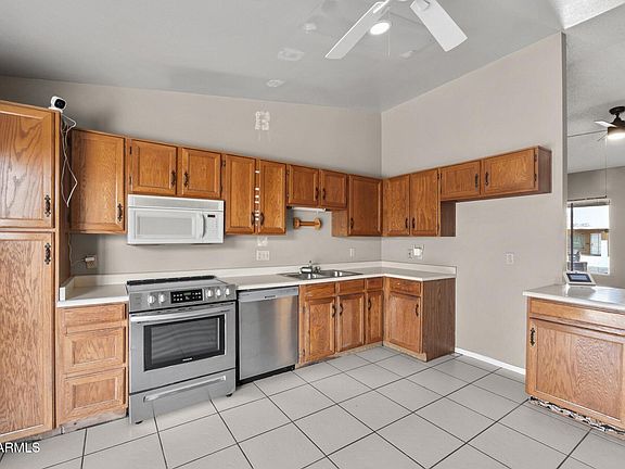 5th image of 401 E ORAIBI Drive