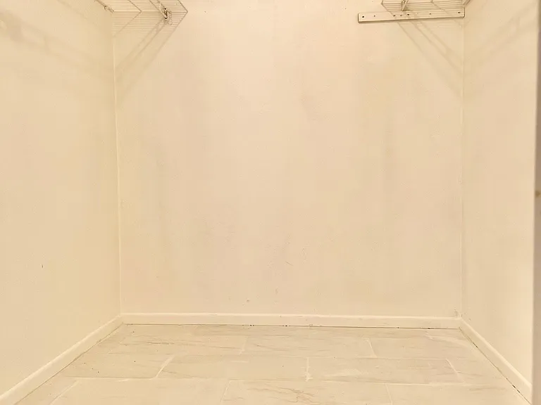 547 Lino Ct — Photo 9