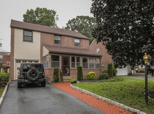 410 Upland Rd, Havertown, PA 19083