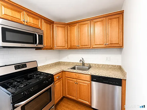 1168 Main St #B5 Photo 1