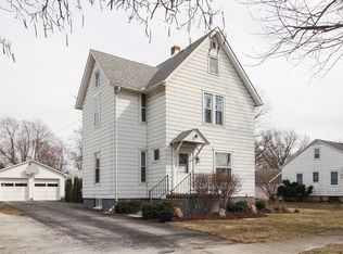 521 Catalpa St, Beecher, IL 60401
