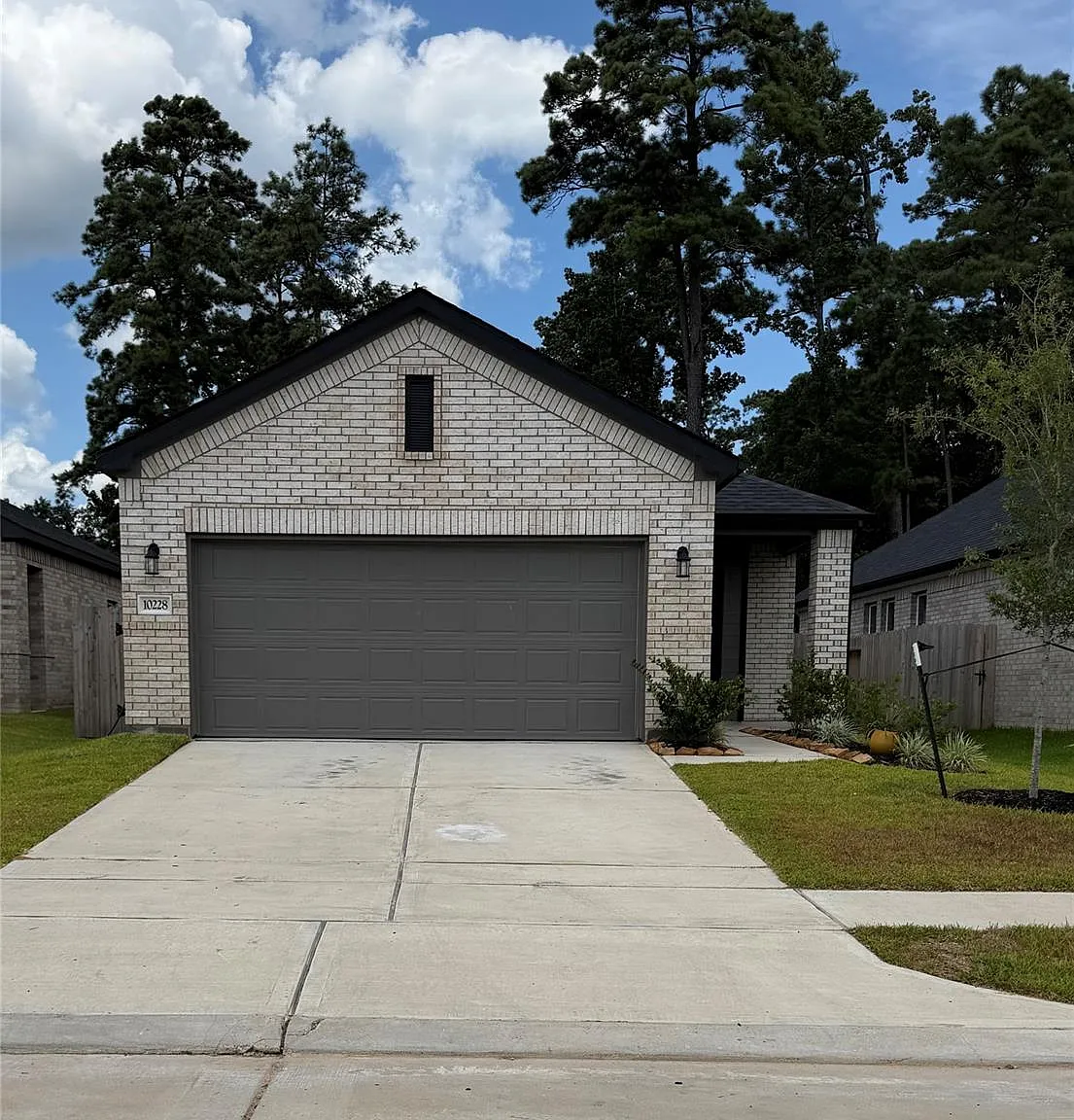 3 bed, 2.0 bath, $1,950 — Photo 1