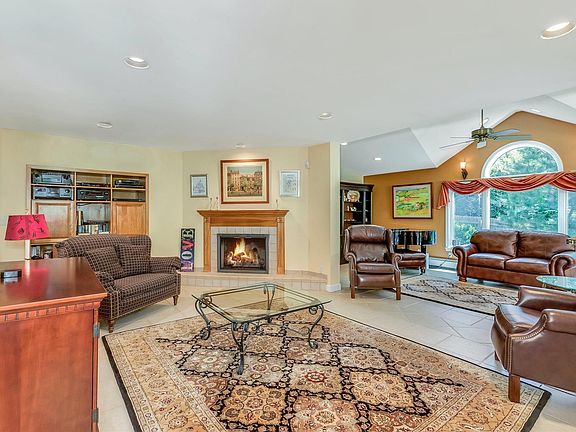 5th image of 6 Milleridge Ln