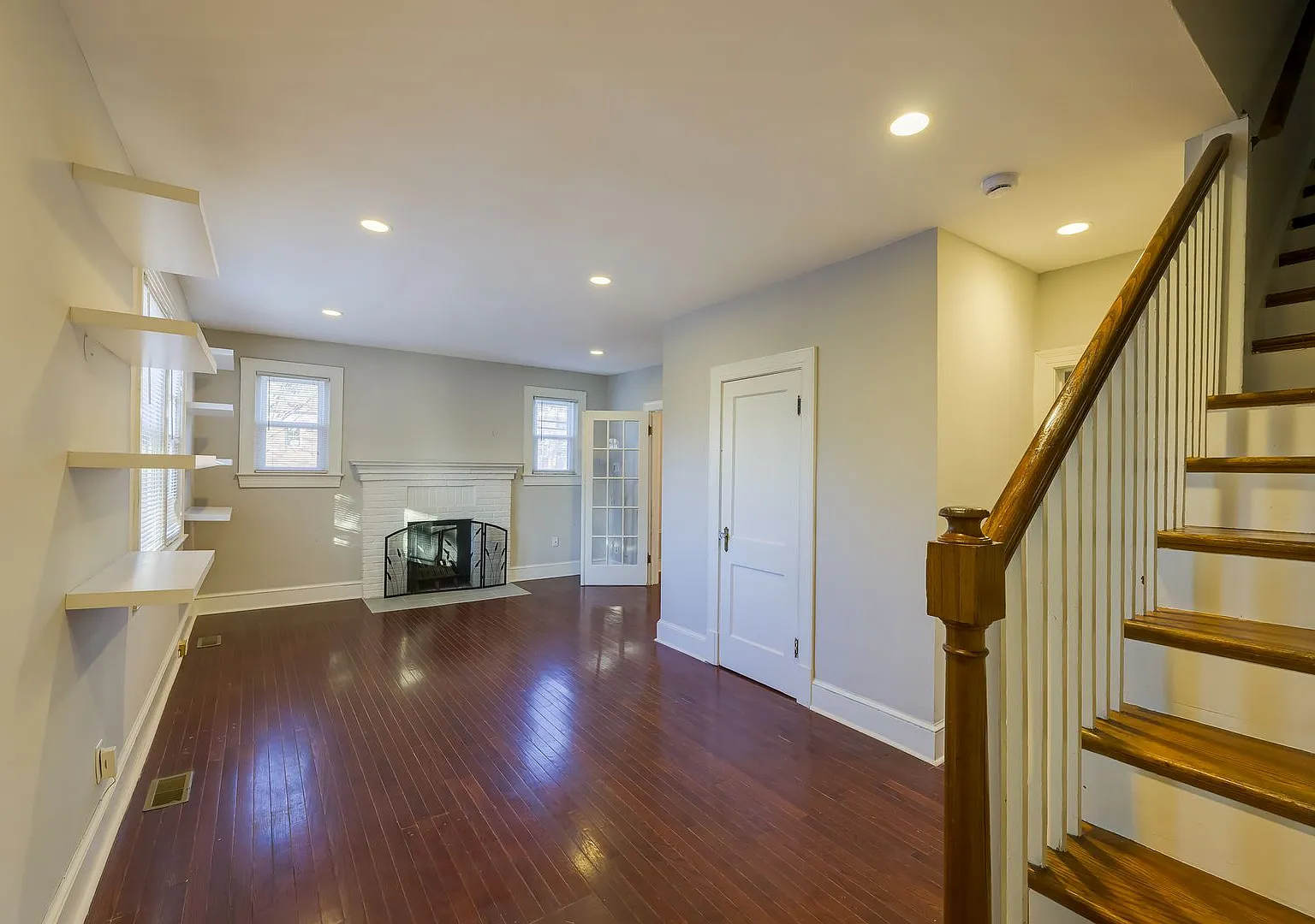Modern End-Unit Townhome with Garage + Outdoor Space in SE DC — Photo 4