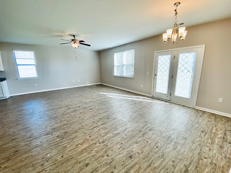 Living room 9_10062022