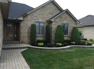 46329 Turnbuckle Ln, Macomb, MI 48044