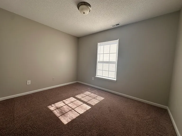 2 - Bed 2 bath - Guest Bedroom