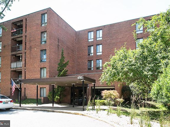 3rd image of 6711 Park Heights Ave Unit 404