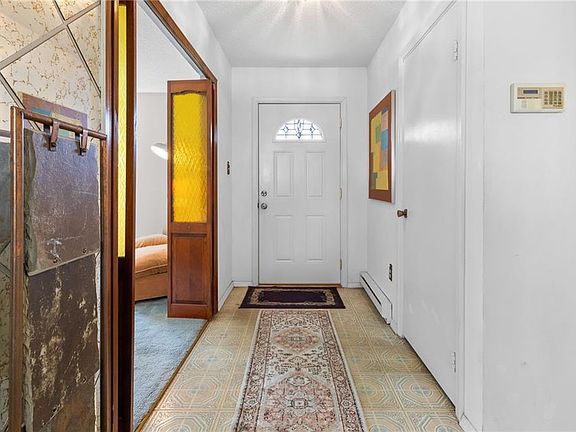 4th image of 2804 Squire Court