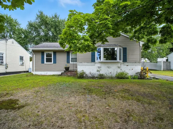 19 Metzger Pl, Springfield, MA 01104