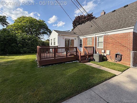 3rd image of 26017 Ronald St