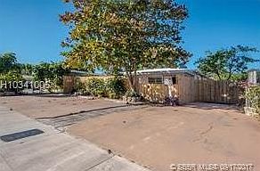 2nd image of 1415 NW 2nd Ave #3
