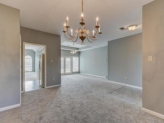 5th image of 6704 Crystal Dr
