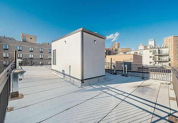 3rd image of 21 Fayette St #1L