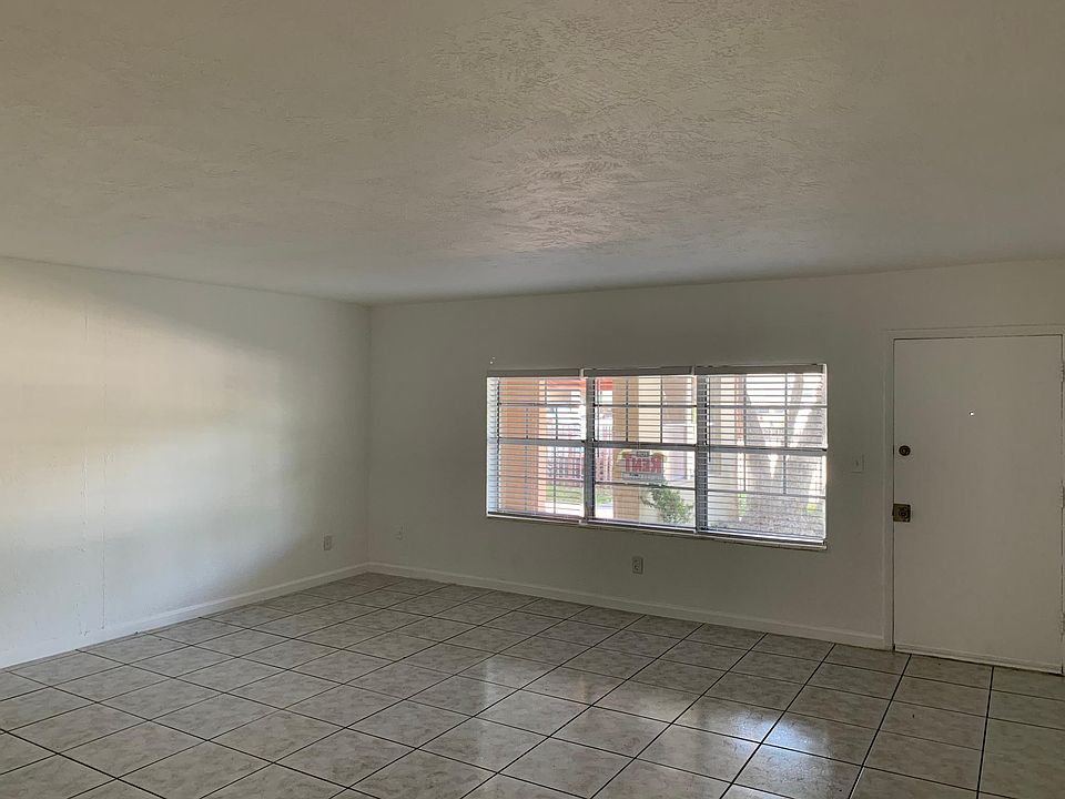1st image of 1855 NE 121st St APT 7