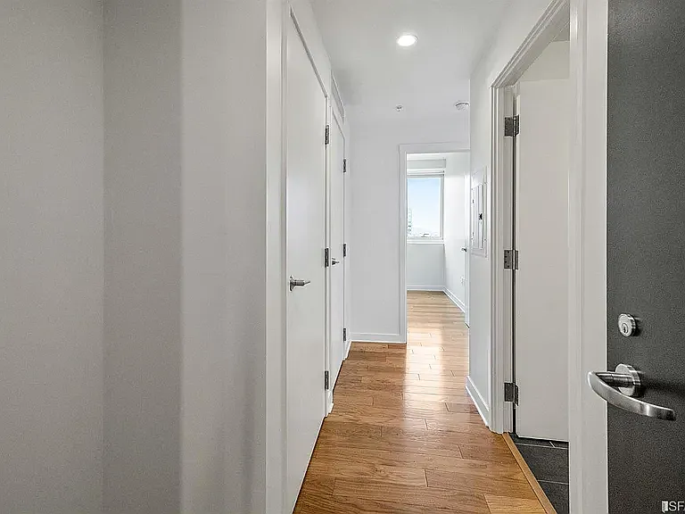 1688 Pine St #W1002 — Photo 3