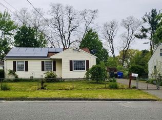 148 W Canton Cir, Springfield, MA 01104