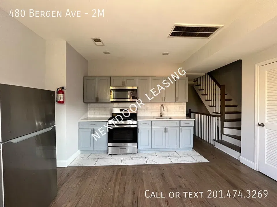 480 Bergen Ave #2M