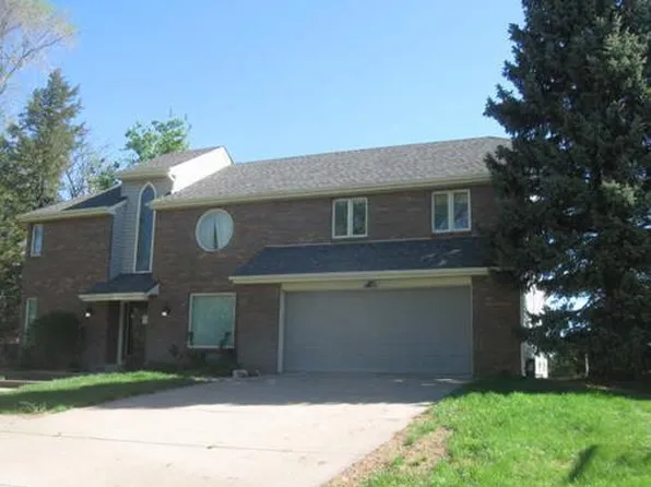 44 Ginger Woods Rd, Valley, NE 68064