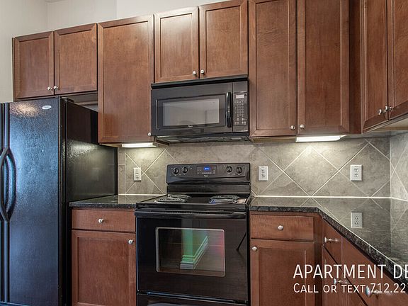 5th image of 13807 Napoli Dr #792