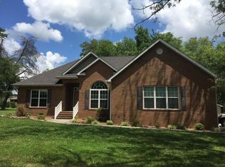718 Cinderella Dr, Cookeville, TN 38501