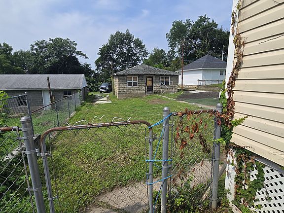 2nd image of 31 Jeanette St