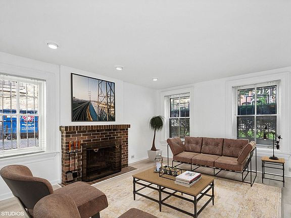 2nd image of 545 W Belden Ave #L