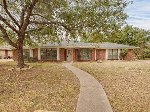 3811 Ravenwood Dr, Bryan, TX 77802