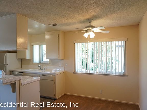 5th image of 1348 Shawn Dr Unit 4