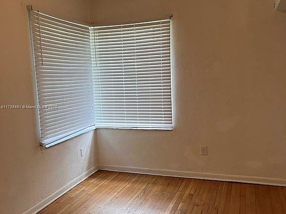 5th image of 905 Michigan Ave APT 2