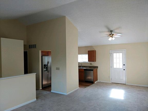 4th image of 3551 Juniper St