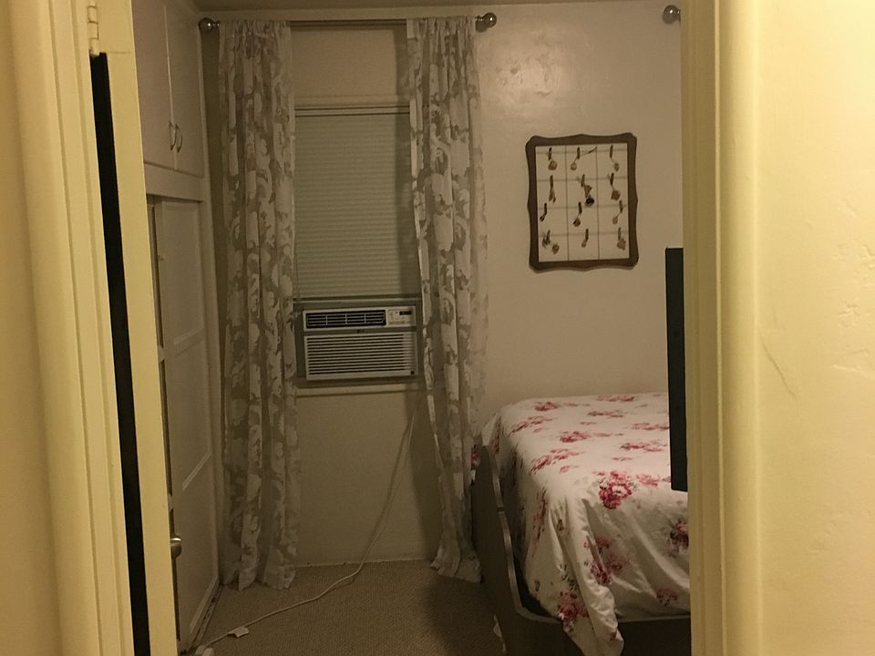 Entrance into bedroom