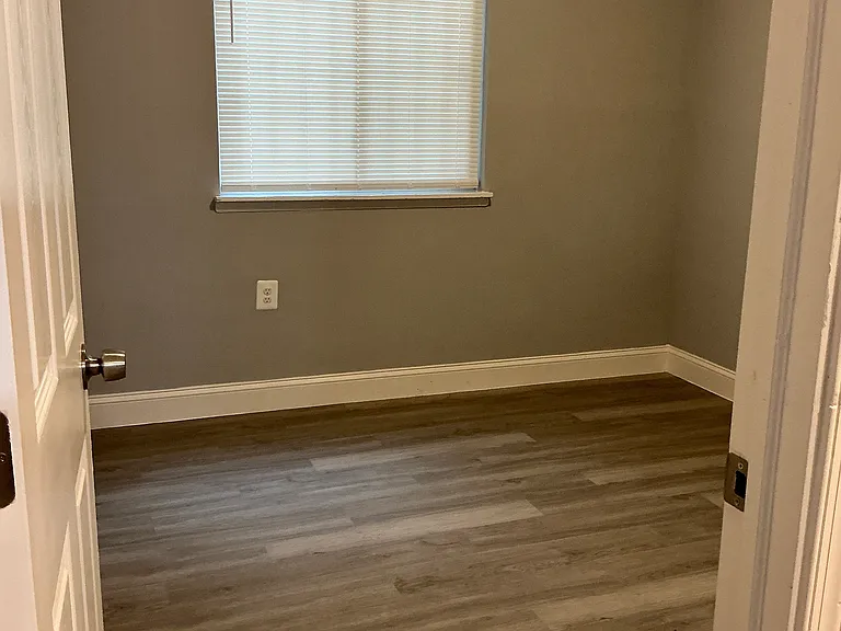 5109 F St SE #T2 — Photo 9