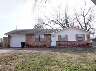 1101 W 1st St, Tahlequah, OK 74464