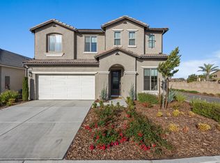 1302 E Via Ulivo Dr, Fresno, CA 93730